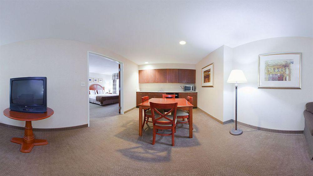 Holiday Inn Grand Rapids-Airport By Ihg Экстерьер фото